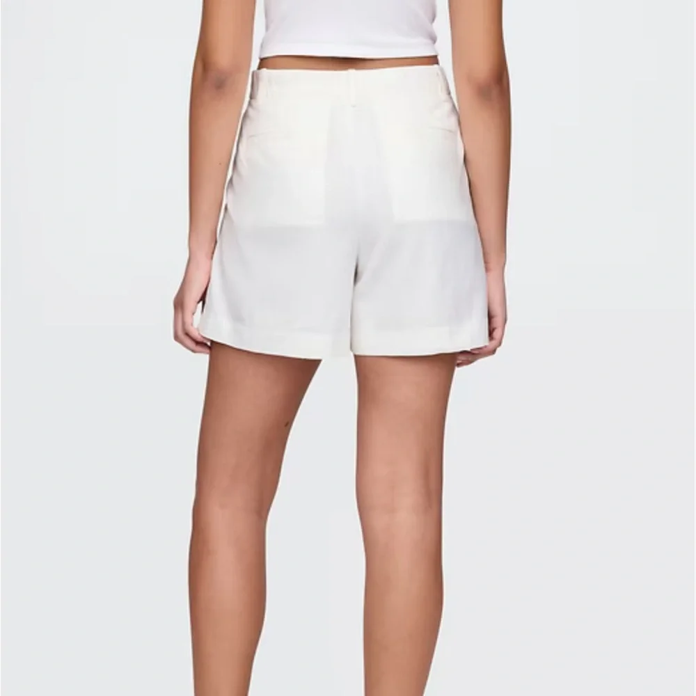 GAP 365 High Rise Linen Blend Short